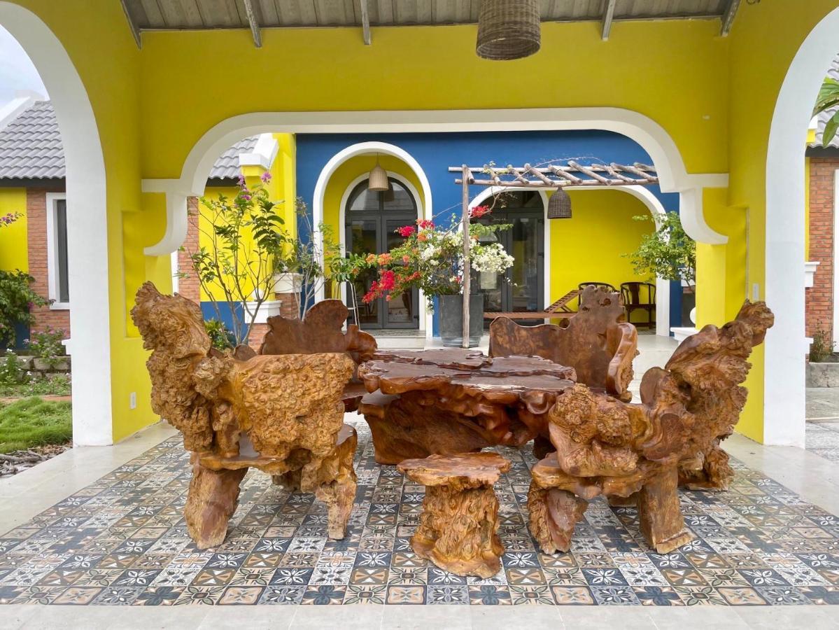 Thuyen Thung Homestay Pho Tri Buitenkant foto